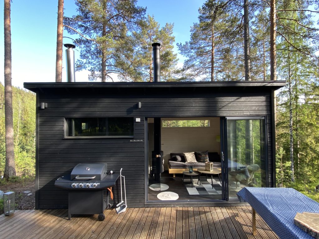 Moderni Huone1 sauna ja takkahuone 17 m2